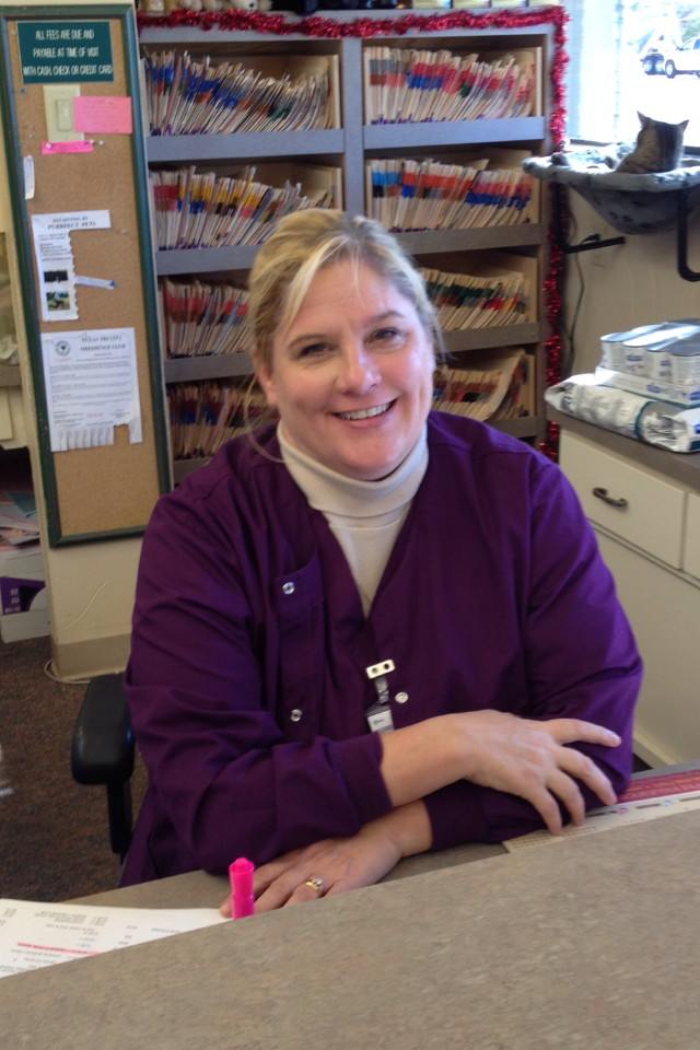 Elizabeth Cox, Front Desk